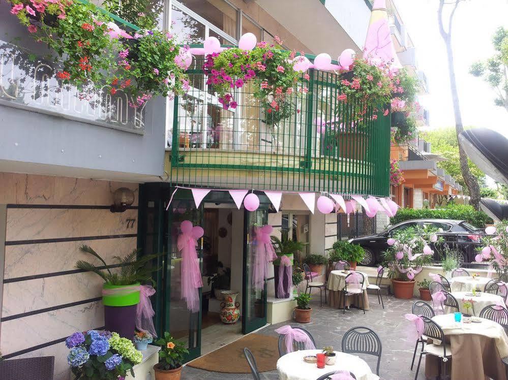 רימיני Hotel Mamy מראה חיצוני תמונה